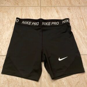NWOT Nike Pros Black